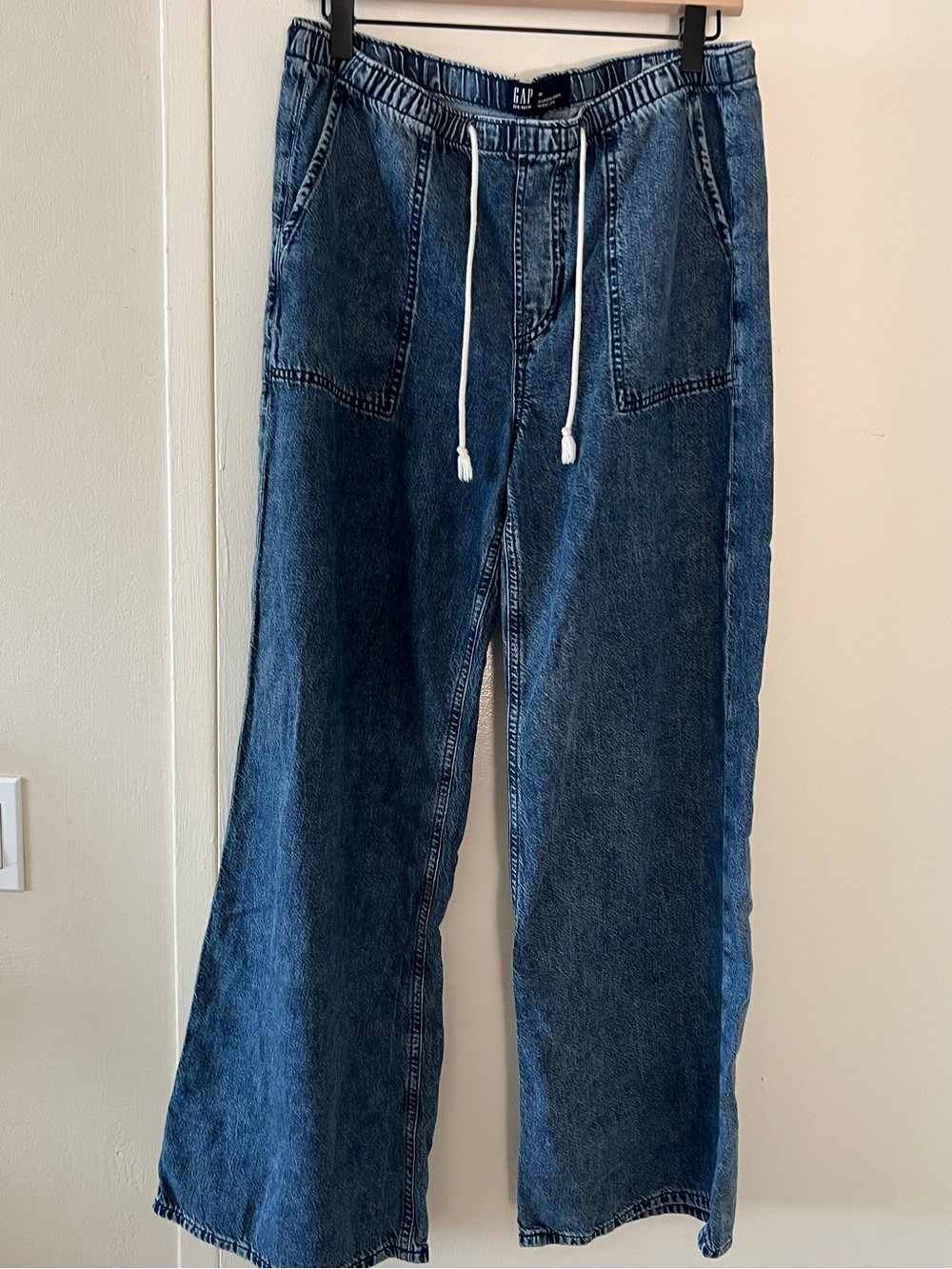 GAP Super Lightweight Wide Leg Pants